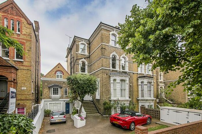 2 Bedroom Flat To Rent In Macaulay Road, London, SW4