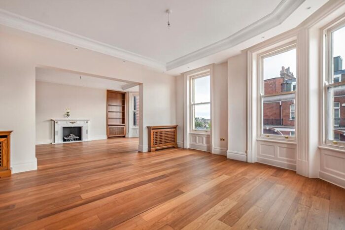 4 Bedroom Flat To Rent In Cedar House, Marloes Road, Kensington, W8