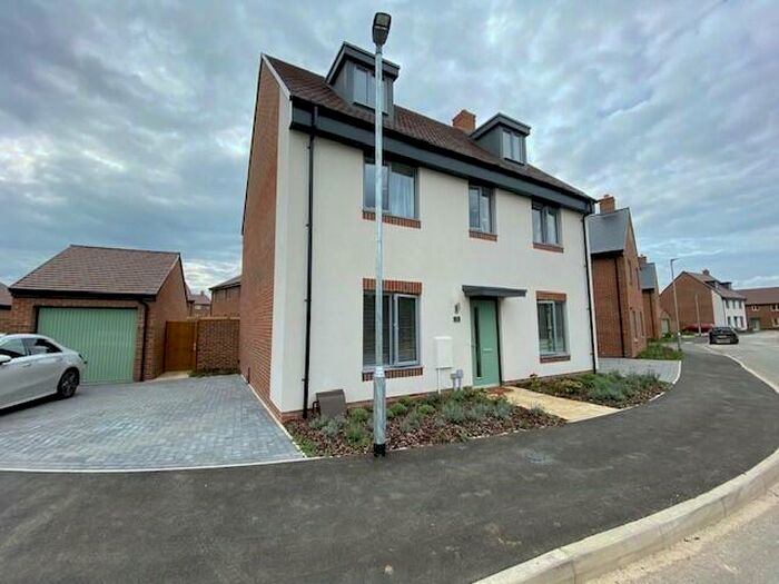 5 Bedroom Detached House To Rent In Purssell Road, Weston Turville, Aylesbury, HP22