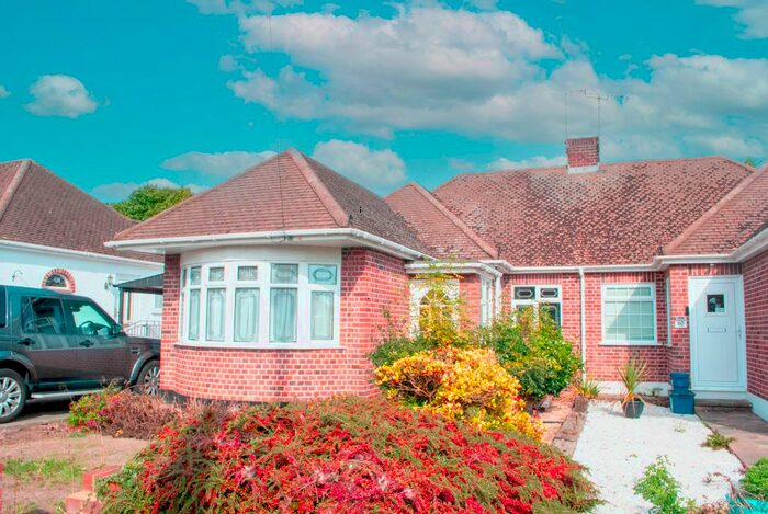 2 Bedroom Bungalow To Rent In The Ryde, Leigh-On-Sea, SS9