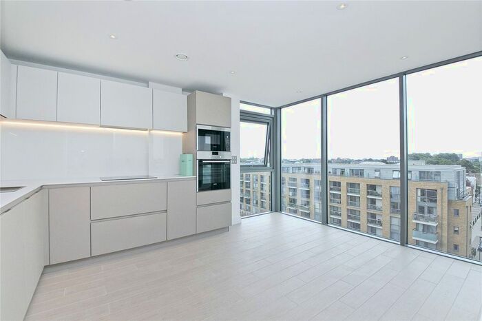2 Bedroom Flat To Rent In Canalside Square, London, N1