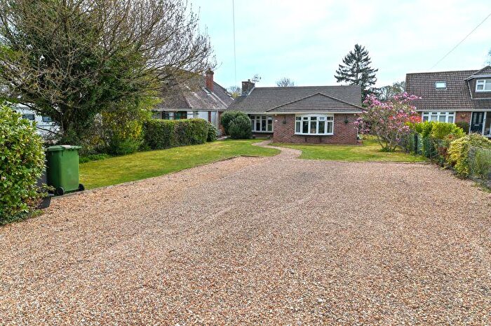 4 Bedroom Detached Bungalow For Sale In New Road, Lovedean, PO8