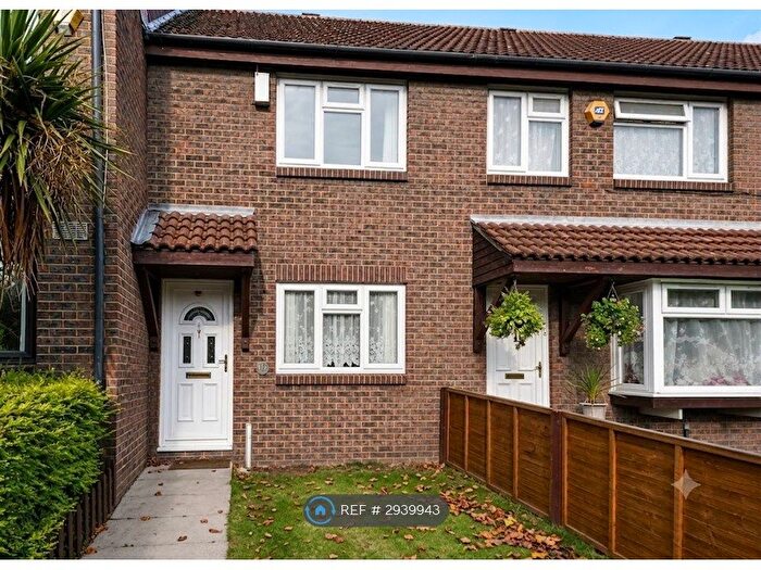 2 Bedroom Terraced House To Rent In Goldfinch Road, London, SE28