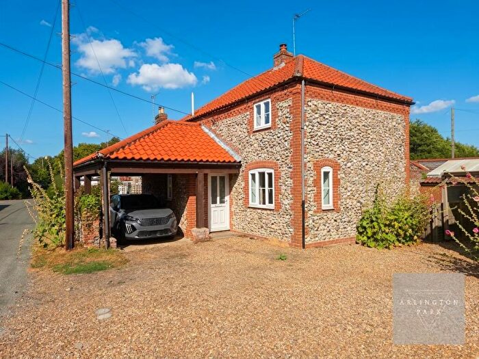 2 Bedroom Detached House For Sale In Old Turnpike Road, Roughton, Norwich, NR11