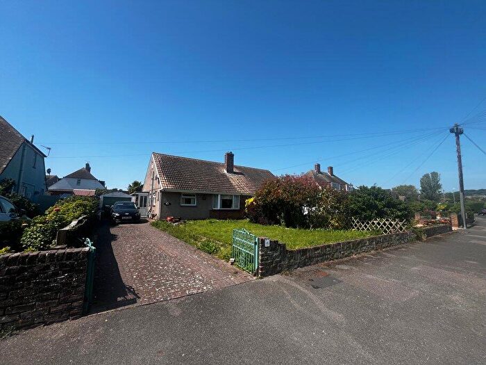 2 Bedroom Bungalow For Sale In Palmbeach Avenue, Hythe, CT21