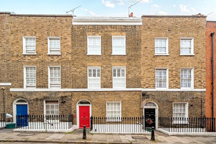 2 Bedroom Flat For Sale In Paget Street, Clerkenwell, London, EC1V