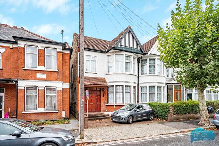 3 Bedroom Semi-Detached House For Sale In Fallow Court Avenue, London, N12