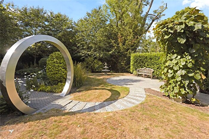 2 Bedroom Flat For Sale In Oxshott Lodge, Leatherhead Road, Leatherhead, Surrey, KT22