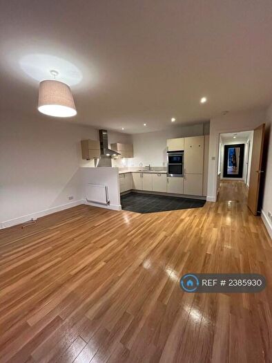 2 Bedroom Flat To Rent In Burnbrae Place, Edinburgh, EH12