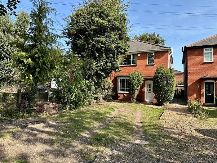 3 Bedroom Semi-Detached House For Sale In Ash Hill Road, Hatfield, Doncaster, DN7