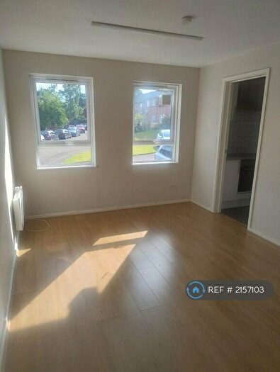 Studio To Rent In Hillingdale, Crawley, RH11