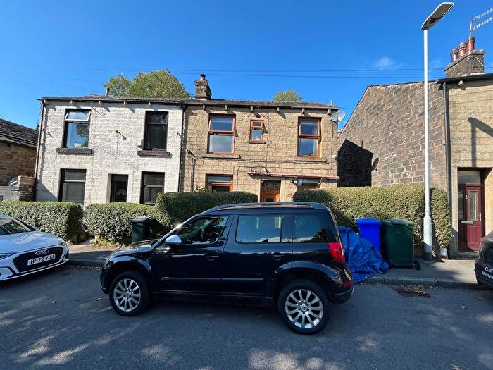 2 Bedroom Property To Rent In Huttock End Lane, Stacksteads, Bacup, OL13