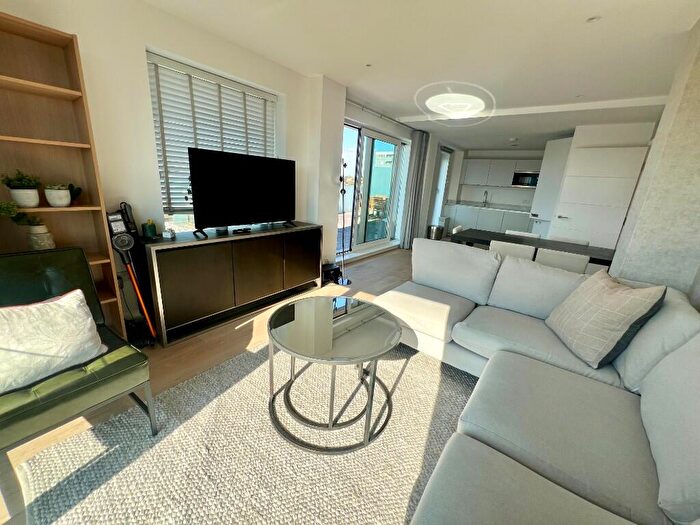 2 Bedroom Flat To Rent In Fitzgerald Court, Rodney Street, London, , [Ref: Bp], N1