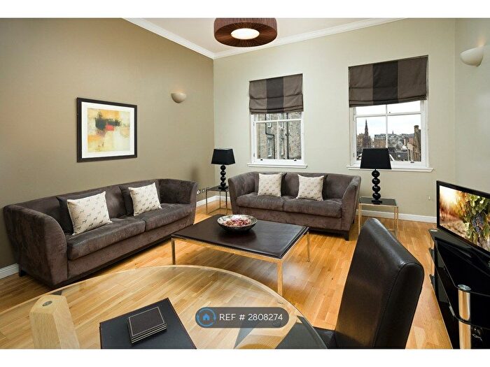 2 Bedroom Flat To Rent In Advocates Close, Edinburgh, EH1