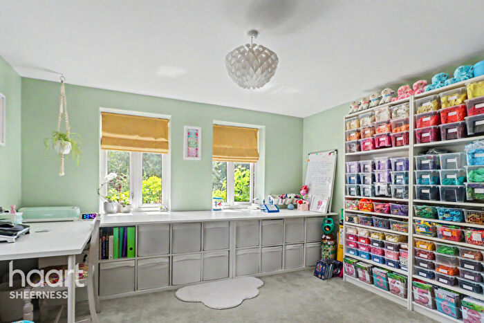 4 Bedroom End Of Terrace House For Sale In Petunia Avenue, Sheerness, ME12