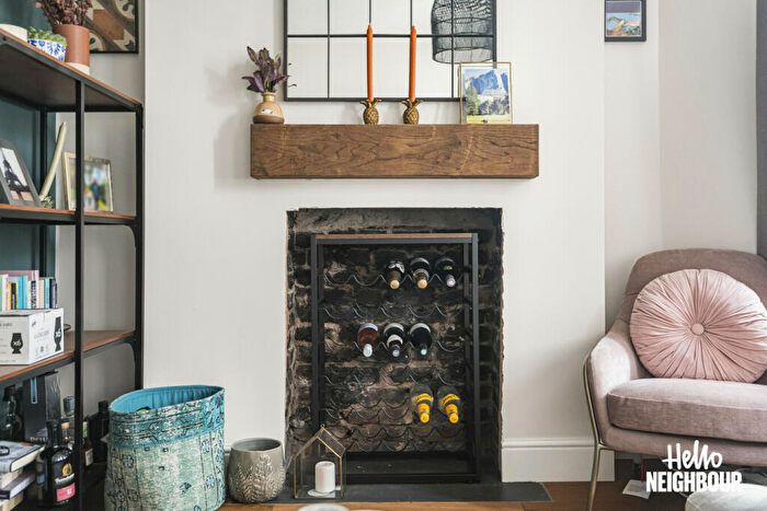 2 Bedroom Apartment To Rent In Salisbury Mansions, Saint Ann's Road, London, N15