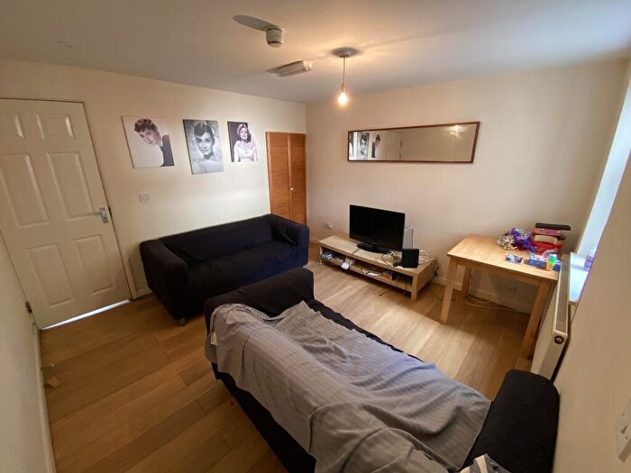 5 Bedroom House To Rent In Dawlish Road, Selly Oak, West Midlands, B29