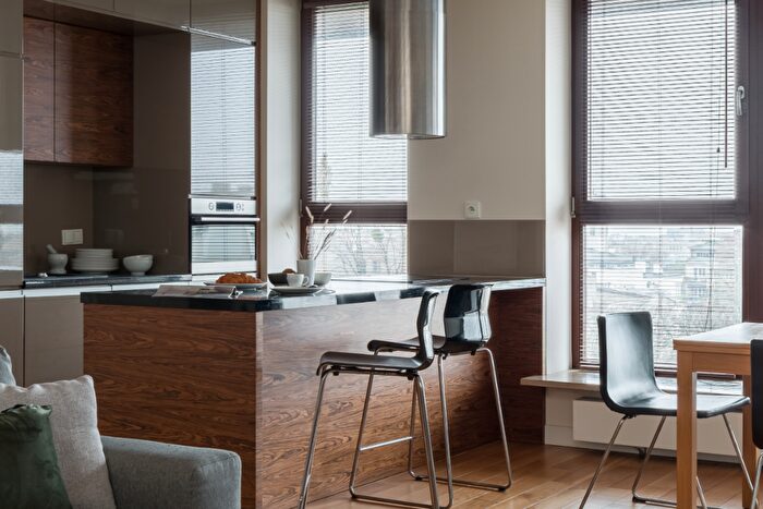 3 Bedroom Apartment For Sale In Central Leeds, LS11