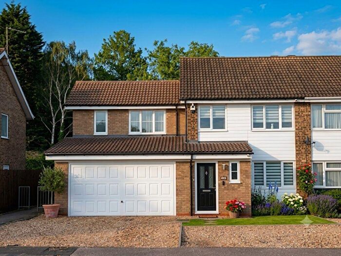 4 Bedroom Semi-Detached House For Sale In Westbury Lane, Newport Pagnell, MK16
