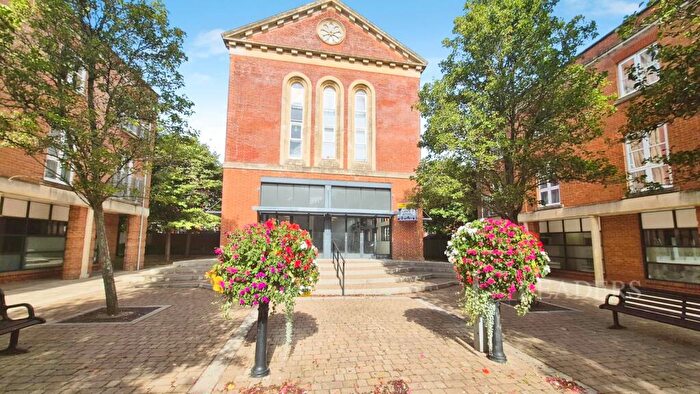 1 Bedroom Apartment For Sale In South Square, Knowle, Fareham, PO17