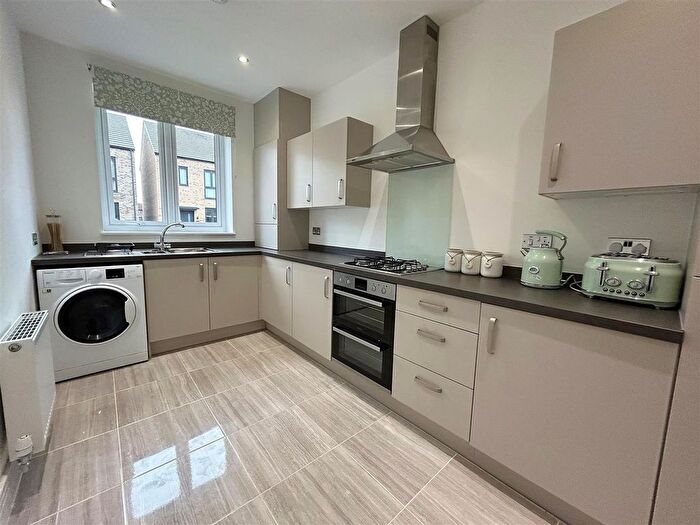 2 Bedroom End Of Terrace House To Rent In Mill Way, Selby, YO8