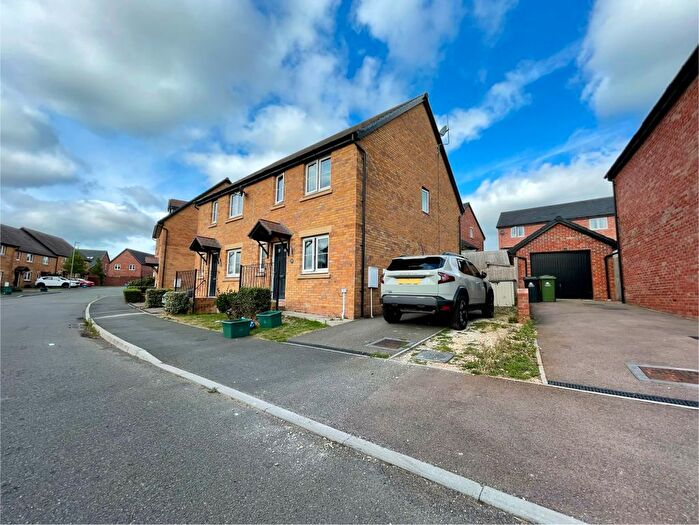 3 Bedroom Semi-detached House For Sale In Barnett Way, Lydney, GL15