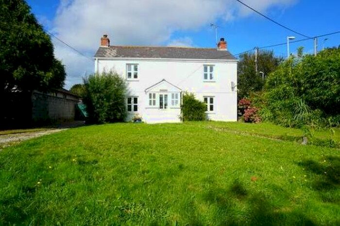 2 Bedroom Property To Rent In Boscoppa Road, St. Austell, PL25