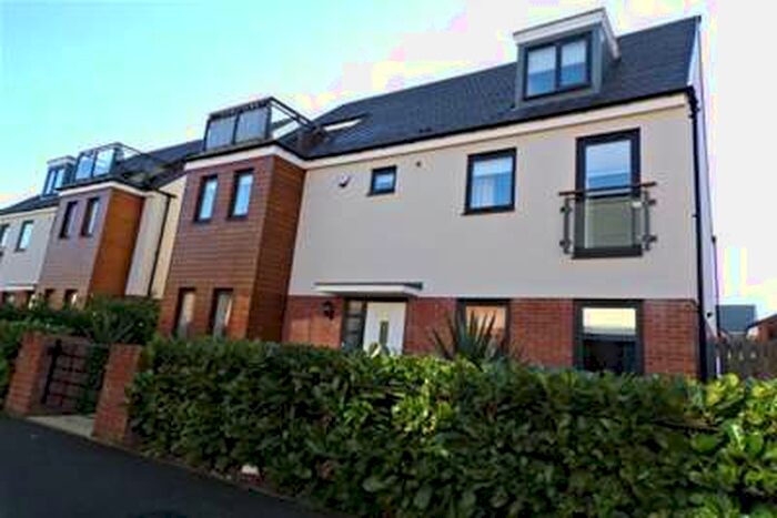 5 Bedroom House To Rent In Saltwick Avenue, Greenside, Kingston Park, NE13