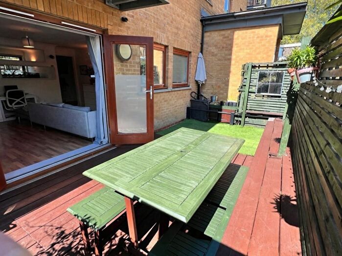 1 Bedroom Flat For Sale In George Downing Estate, London, N16