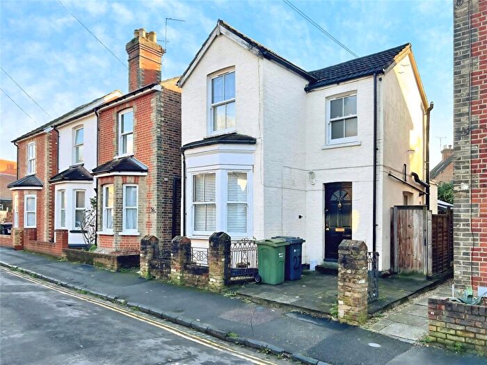 2 Bedroom Detached House For Sale In Gardner Road, Guildford, Surrey, GU1