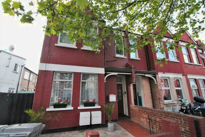 2 Bedroom Flat To Rent In Brenthurst Road, London, NW10