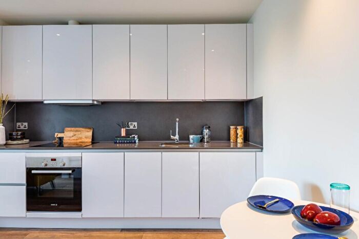 Studio To Rent In Junction Road, London, N19