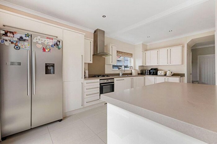 4 Bedroom Bungalow For Sale In Cockmannings Road, Orpington, Kent, BR5