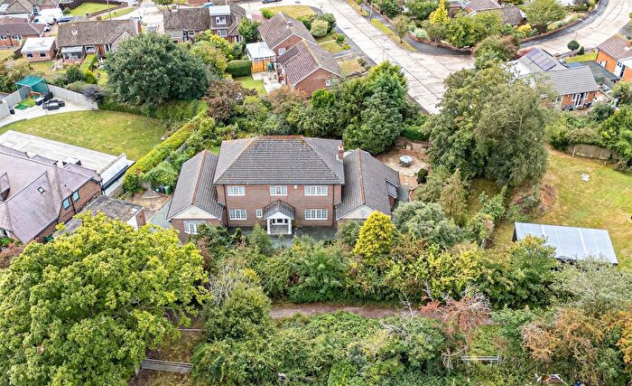 4 Bedroom Detached House For Sale In Hillside Road, Hastings, TN34