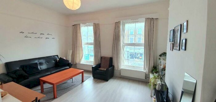 3 Bedroom Maisonette To Rent In Seven Sisters Road, London, N4