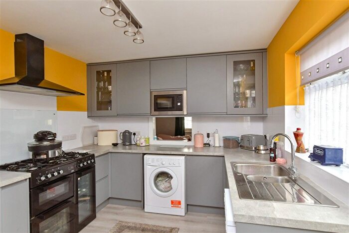 3 Bedroom Detached Bungalow For Sale In Victoria Avenue, Peacehaven, East Sussex, BN10