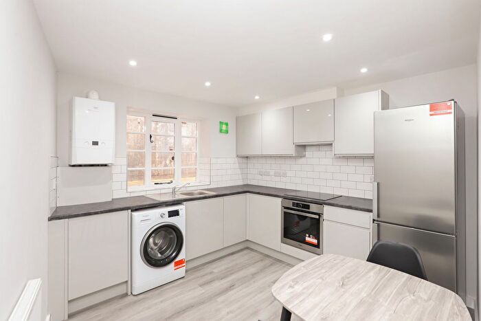 2 Bedroom End Of Terrace House To Rent In Well Meadow Street, Sheffield, S3