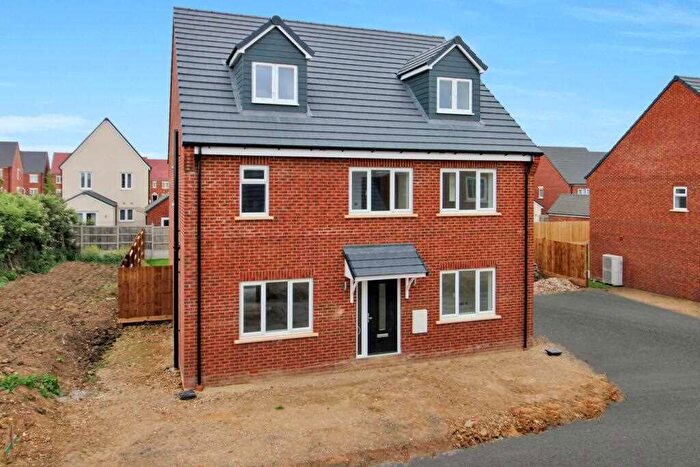 4 Bedroom Detached House For Sale In Roxton Road, Great Barford, MK44