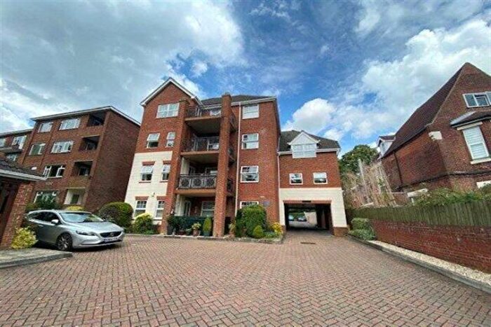 2 Bedroom Flat To Rent In Westwood Road, Highfield, SO17