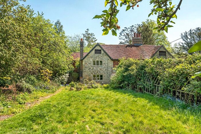 3 Bedroom Semi-Detached House For Sale In Malthouse Lane, Hambledon, GU8