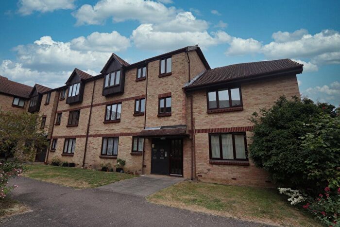 2 Bedroom Flat To Rent In Spring Close, Dagenham, RM8