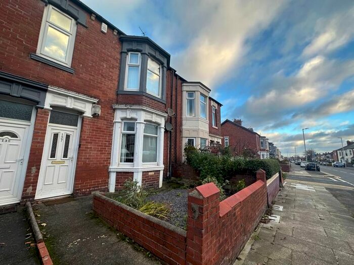 2 Bedroom Flat To Rent In Mowbray Road, South Shields, NE33