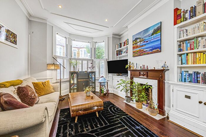 4 Bedroom Terraced House For Sale In Forthbridge Road, London, SW11