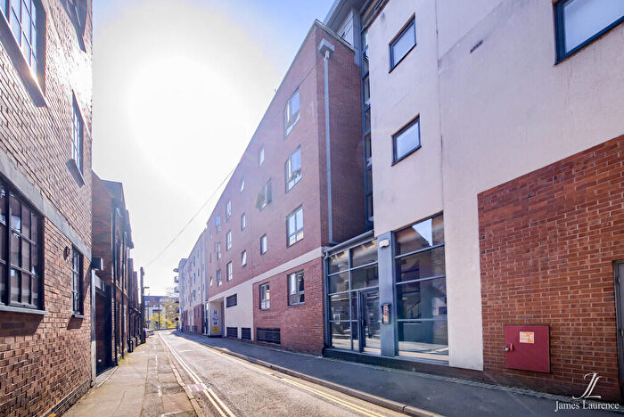 1 Bedroom Apartment For Sale In Westgate Apartments, Arthur Place, Jewellery Quarter, B1