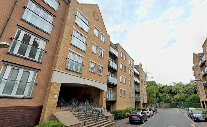 2 Bedroom Flat To Rent In Black Eagle Drive, Northfleet, Gravesend, Kent, DA11
