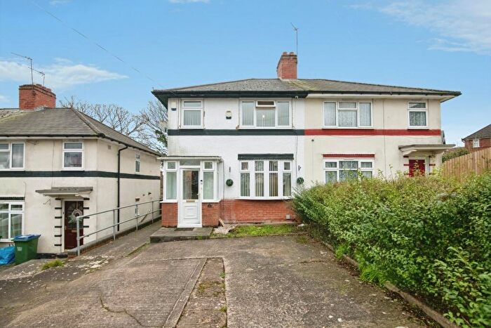 3 Bedroom Semi Detached House For Sale In Pavilion Avenue, Smethwick, B67