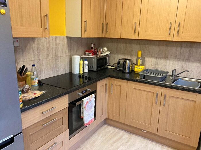 2 Bedroom Terraced House For Sale In Worsley Road, Swindon, SN5