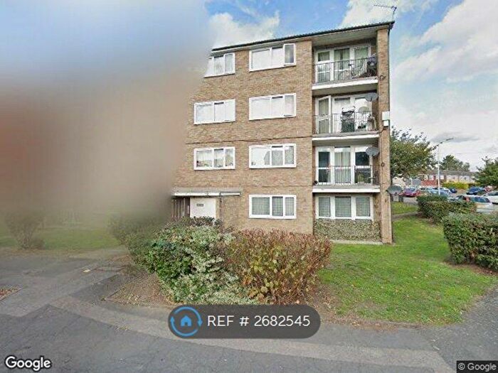 2 Bedroom Flat To Rent In Turpin Avenue, Romford, RM5