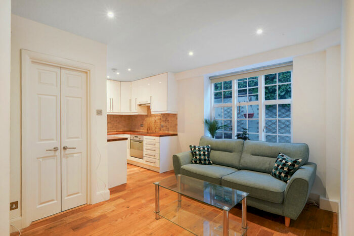 2 Bedroom Flat To Rent In Mortimer Court, Abbey Road, NW8