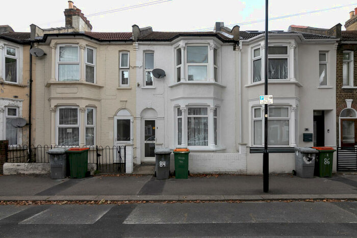 2 Bedroom Terraced House To Rent In Stamford Road, London, E6